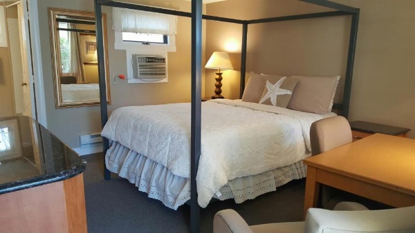 Starlight Lodge Cape Cod image 19